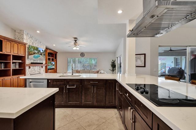 10050 NW 14th Street, Plantation, FL 33322