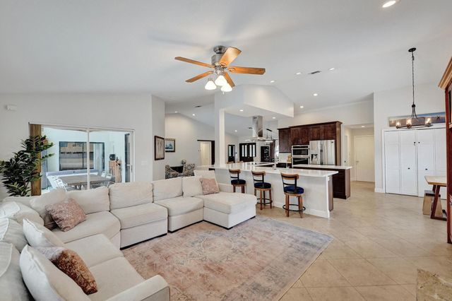 10050 NW 14th Street, Plantation, FL 33322
