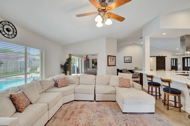 10050 NW 14th Street, Plantation, FL 33322