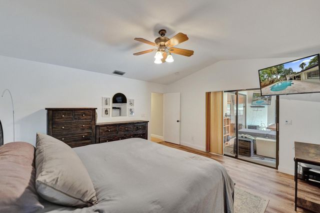 10050 NW 14th Street, Plantation, FL 33322