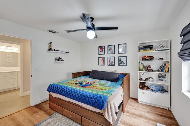 10050 NW 14th Street, Plantation, FL 33322