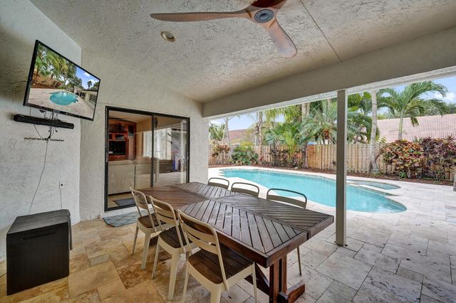 10050 NW 14th Street, Plantation, FL 33322