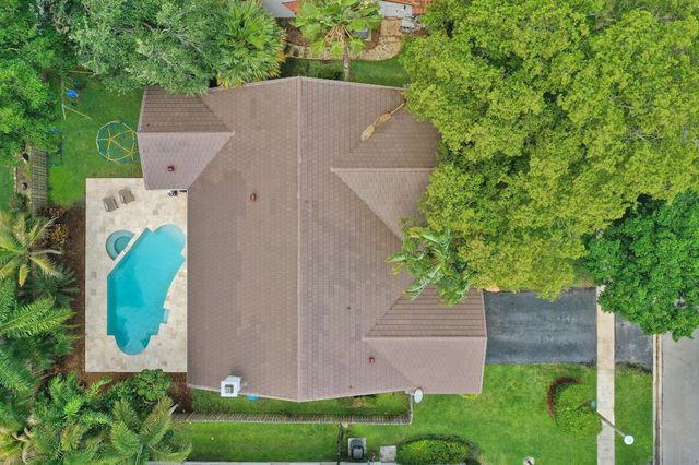 10050 NW 14th Street, Plantation, FL 33322