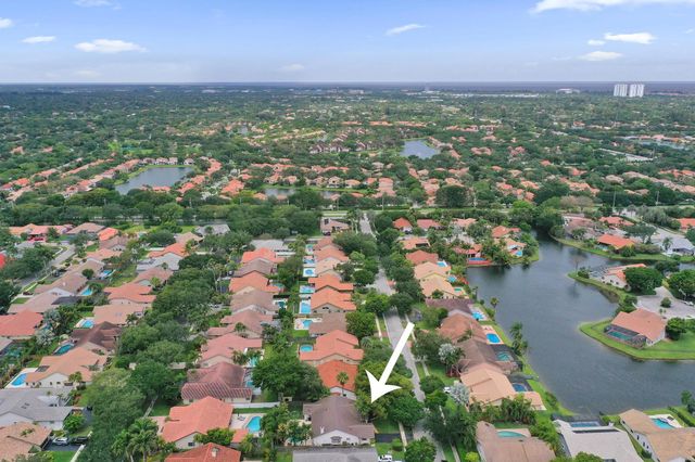 10050 NW 14th Street, Plantation, FL 33322