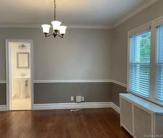 39 Prescott Street, Garden City, NY 11530