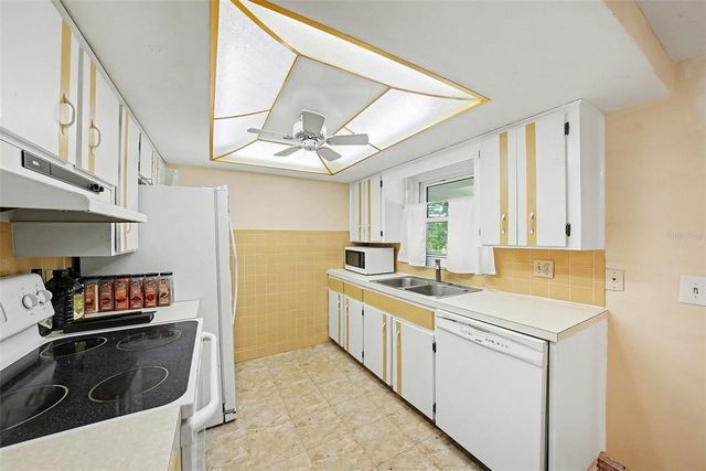 5725 THRUSH DRIVE, New Port Richey, FL 34652