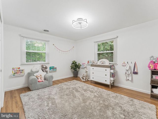 187 S LAKESIDE DR E, Medford, NJ 08055