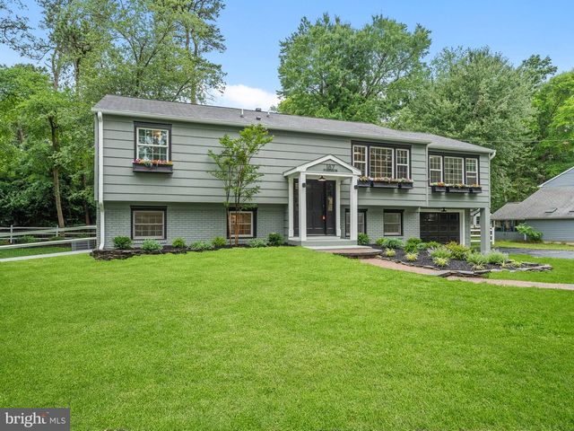 187 S LAKESIDE DR E, Medford, NJ 08055