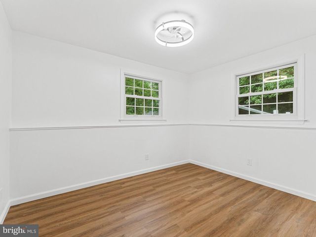 187 S LAKESIDE DR E, Medford, NJ 08055
