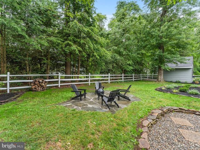 187 S LAKESIDE DR E, Medford, NJ 08055