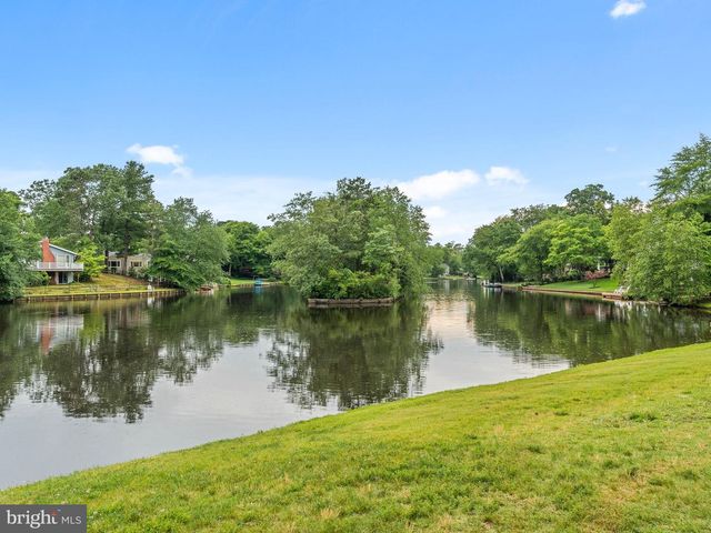 187 S LAKESIDE DR E, Medford, NJ 08055