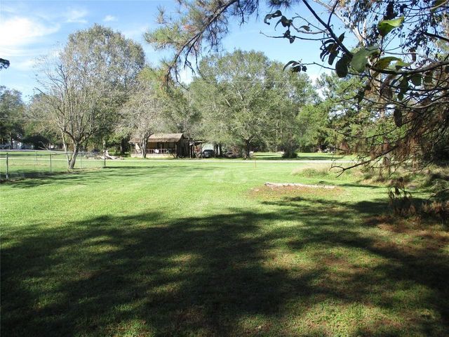 319 River Road, Goodrich, TX 77335