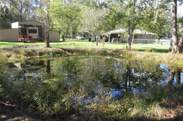 319 River Road, Goodrich, TX 77335