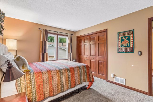 4712 Covington Court, Eagan, MN 55122