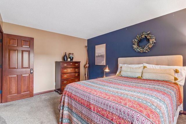 4712 Covington Court, Eagan, MN 55122