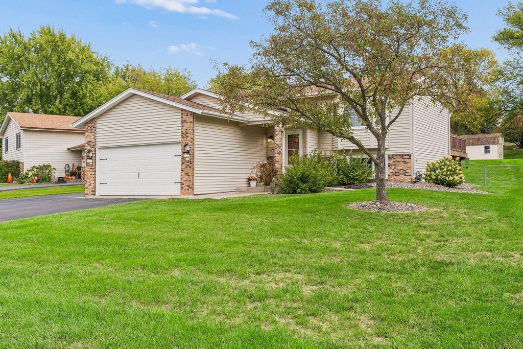 4712 Covington Court, Eagan, MN 55122 — photo 2