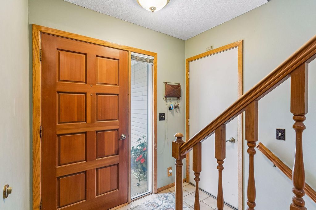 4712 Covington Court, Eagan, MN 55122 — photo 5