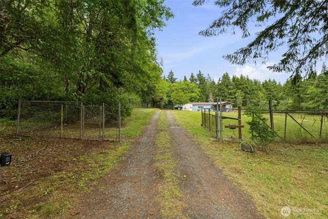 4763 SW Paradise Lane, Port Orchard, WA 98367