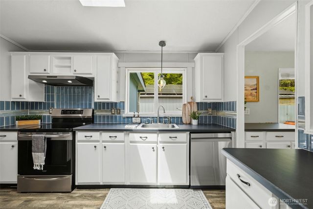 4763 SW Paradise Lane, Port Orchard, WA 98367