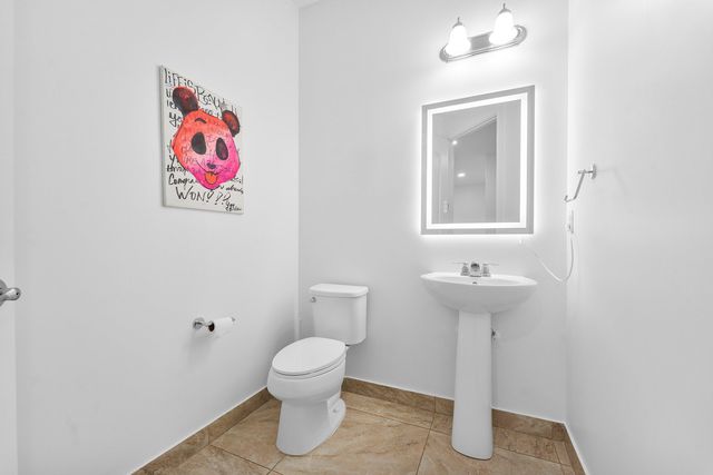 100 NW 69th Circle 52, Boca Raton, FL 33487