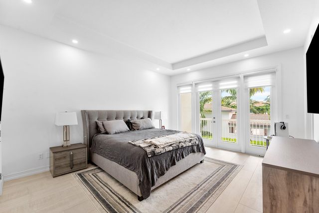 100 NW 69th Circle 52, Boca Raton, FL 33487