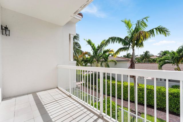 100 NW 69th Circle 52, Boca Raton, FL 33487