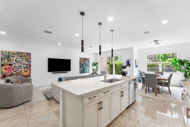 100 NW 69th Circle 52, Boca Raton, FL 33487