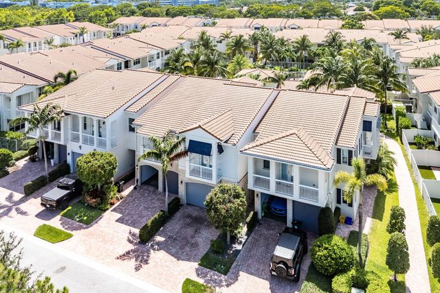 100 NW 69th Circle 52, Boca Raton, FL 33487