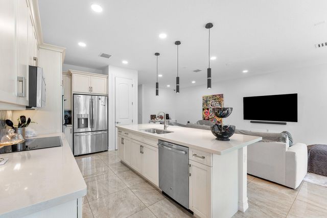 100 NW 69th Circle 52, Boca Raton, FL 33487