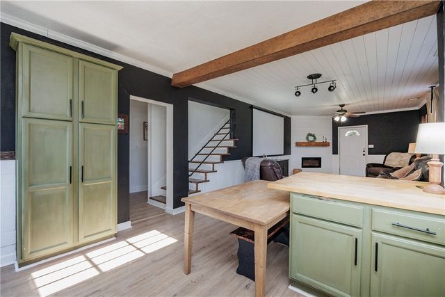 901 S Eugenia St, Orange Grove, TX 78372