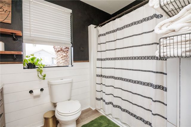 901 S Eugenia St, Orange Grove, TX 78372