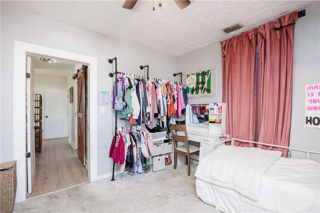 901 S Eugenia St, Orange Grove, TX 78372