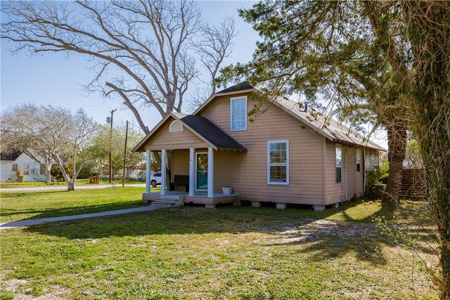 901 S Eugenia St, Orange Grove, TX 78372