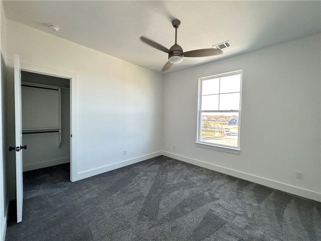 5010 Grayson Way, Bryan, TX 77802