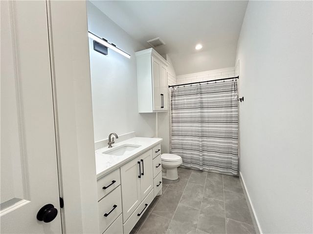 5010 Grayson Way, Bryan, TX 77802