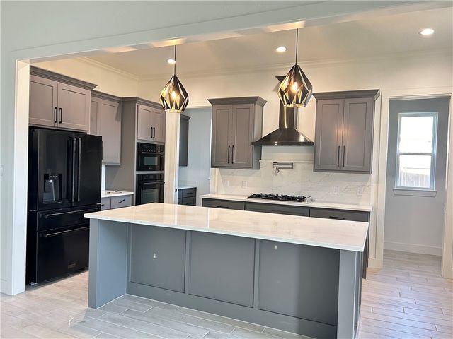 5010 Grayson Way, Bryan, TX 77802