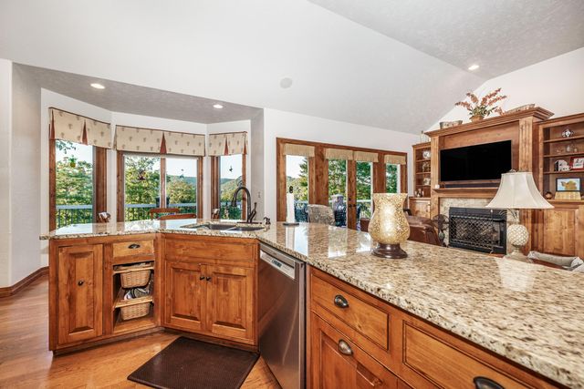 60 & 62 Shields Spur, Holiday Island, AR 72631