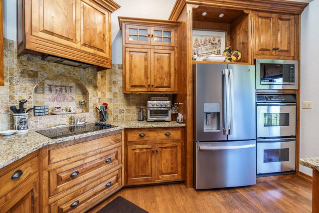 60 & 62 Shields Spur, Holiday Island, AR 72631