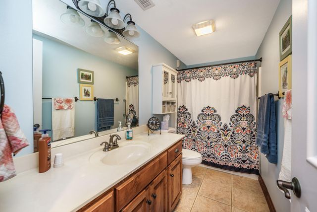 60 & 62 Shields Spur, Holiday Island, AR 72631