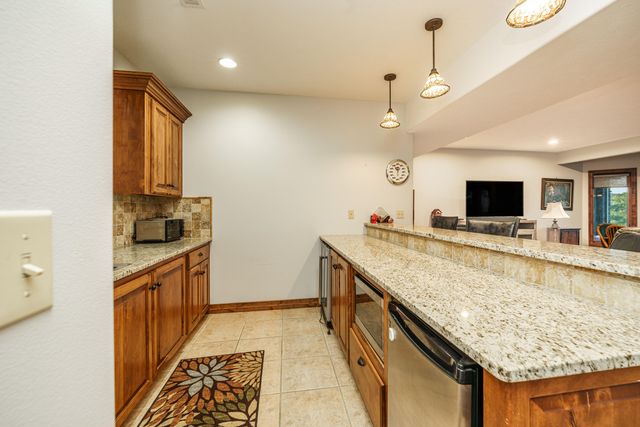 60 & 62 Shields Spur, Holiday Island, AR 72631