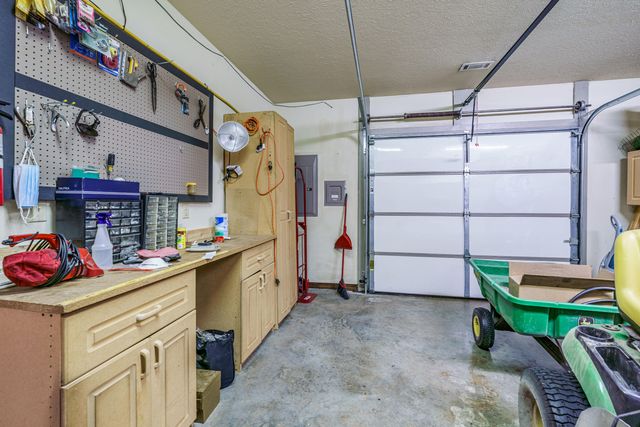 60 & 62 Shields Spur, Holiday Island, AR 72631