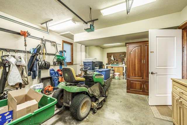 60 & 62 Shields Spur, Holiday Island, AR 72631