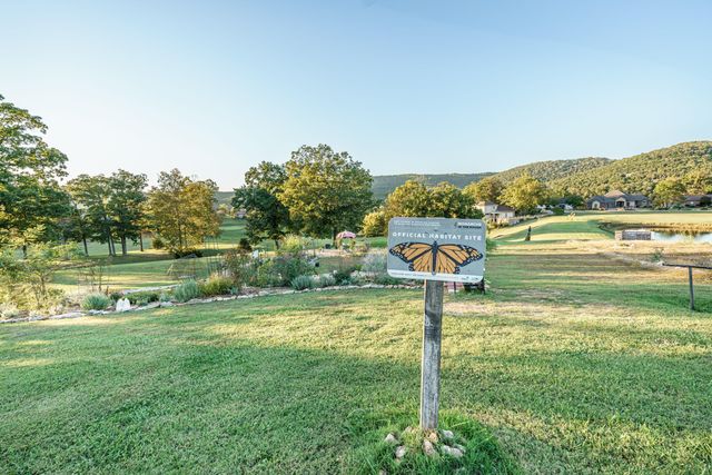 60 & 62 Shields Spur, Holiday Island, AR 72631