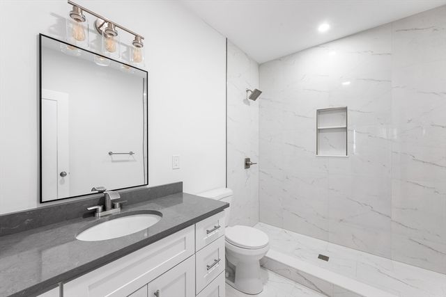 19 Dyer St 19, Rockland, MA 02370