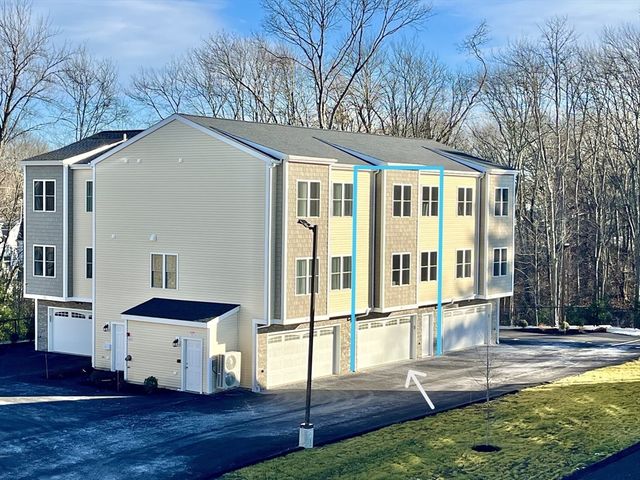 19 Dyer St 19, Rockland, MA 02370