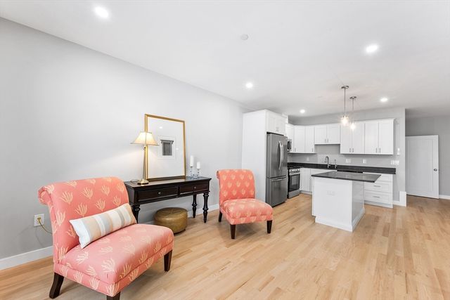 19 Dyer St 19, Rockland, MA 02370