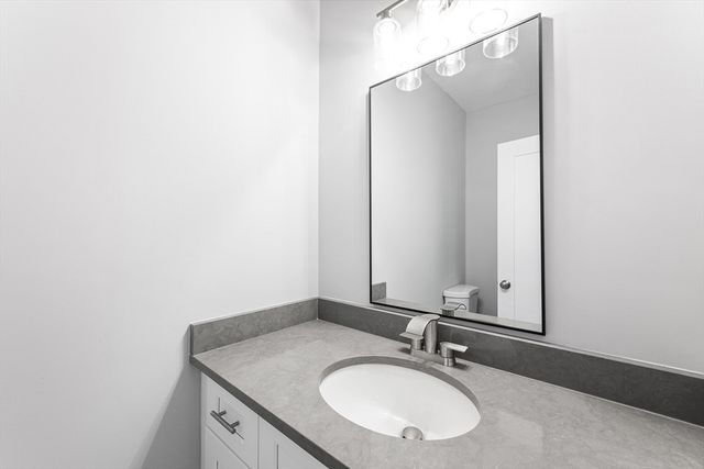 19 Dyer St 19, Rockland, MA 02370