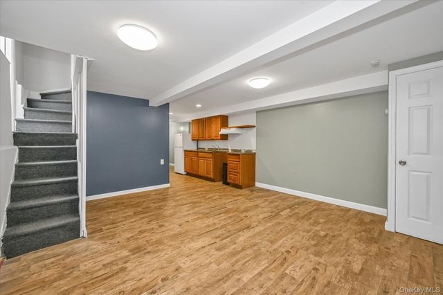 6439 58th Road, Maspeth, NY 11378