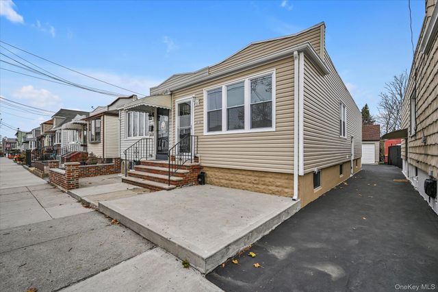 6439 58th Road, Maspeth, NY 11378