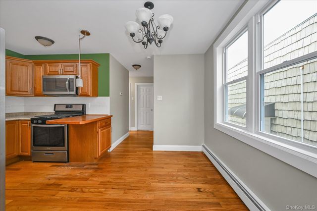 6439 58th Road, Maspeth, NY 11378